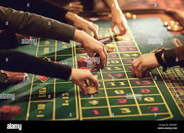 How to Place Bets at the Roulette Table